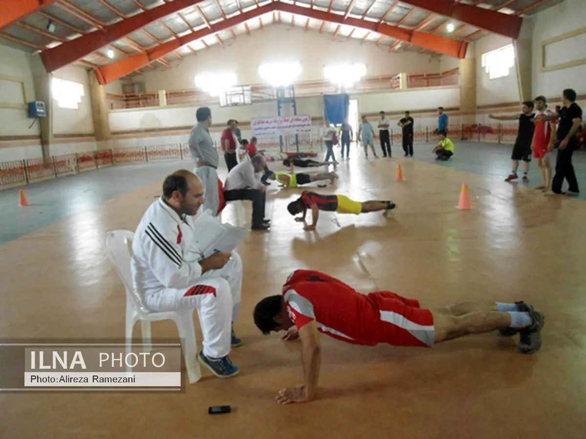 آزمون ارتقاء امدادگران و نجاتگران در اسلام آباد غرب برگزار شد