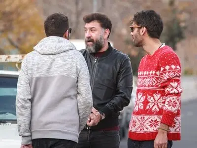 خصوصی‌سازی سینما، ورود پول‌های نامعلوم و مدیریت‌های بدون صلاحیت خیانت‌بارترین اتفاق برای آینده هنر ایران است/ وظیفه دولت و مجلس رساندن منابع مالی و غیرمالی برای تولید آثار هنری است اما انجامش نمی‌دهند