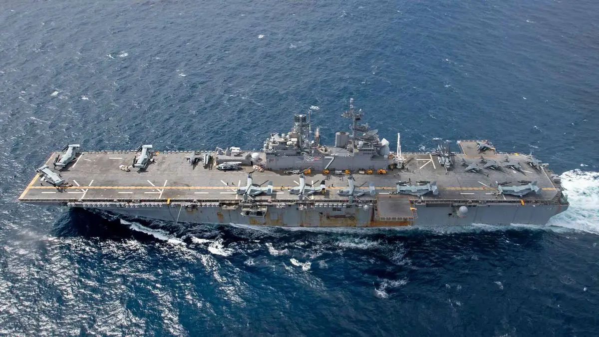 یو‌اس‌اس ایو جیما؛ کشتی چندمنظوره‌ای که مادورو را به نیویورک برد