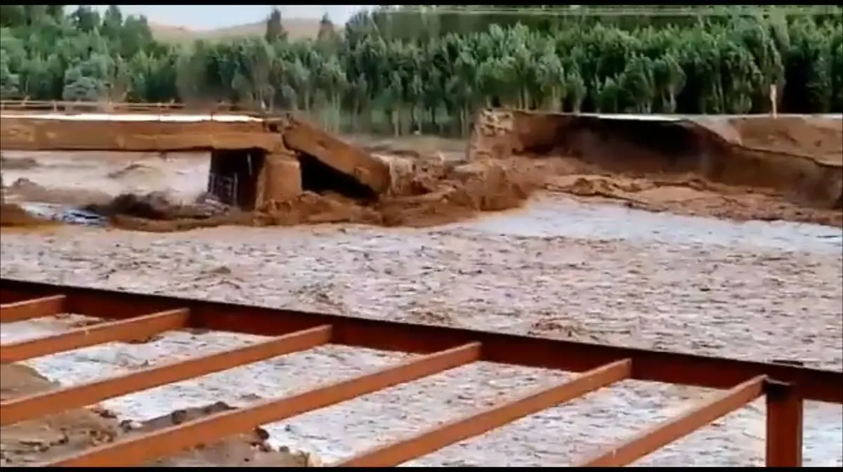 محورهای مواصلاتی به چالدران مسدود شد