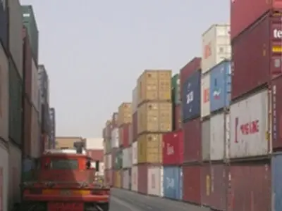 کاهش 18 درصدی تجارت چمدانی در سال گذشته