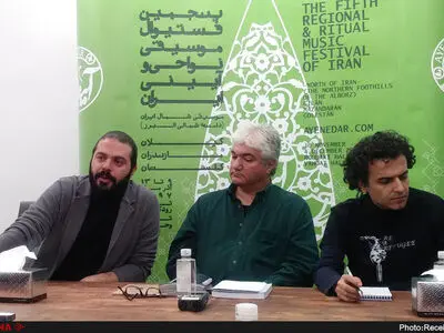 زکات پولی که در طول سال به دست می‌آوریم، صرف آیینه‌دار می‌شود    