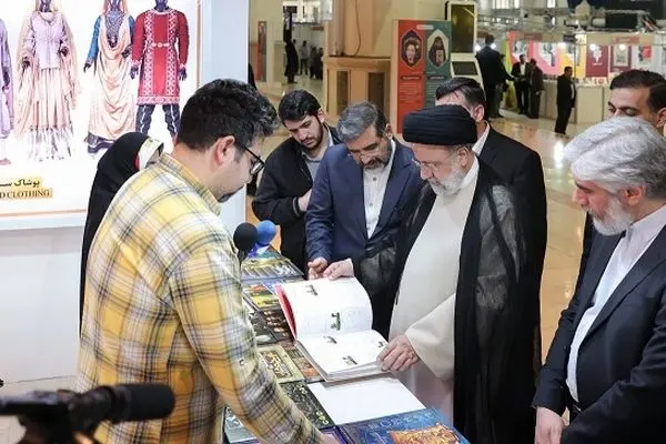 President Raisi visits Tehran International Book Fair