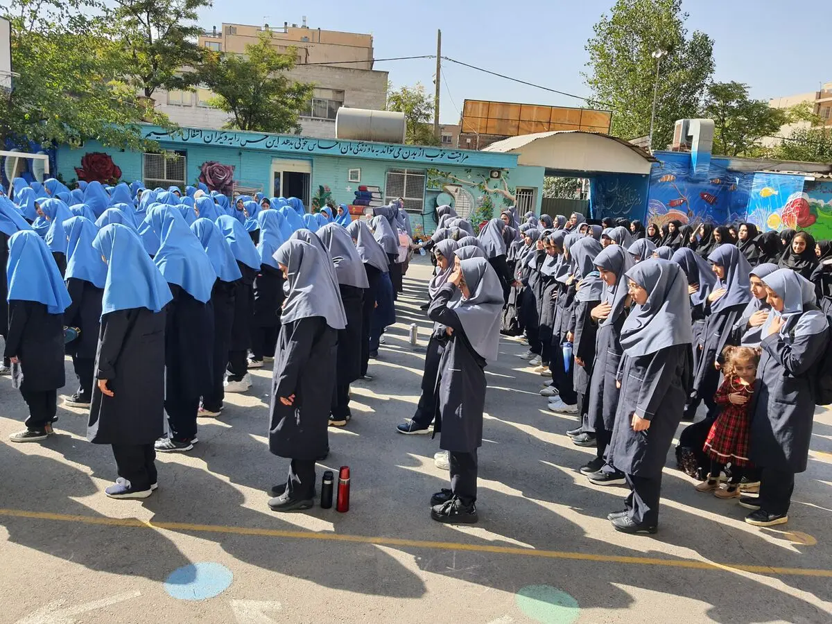 زنگ مهر رضوی در مدارس منطقه ۴ طنین‌انداز شد