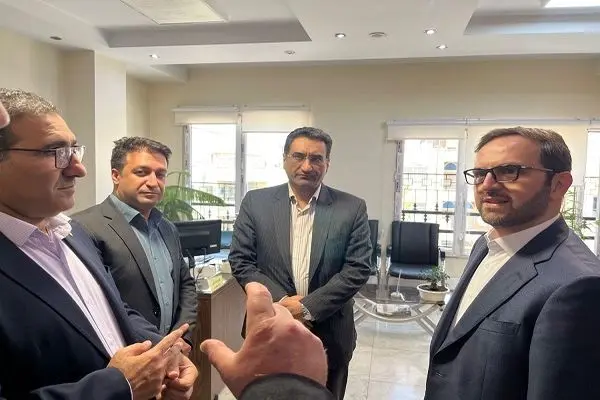 بازدید میدانی مدیرعامل بانک کشاورزی از مدیریت استان تهران/ تأکید بر استمرار خدمت‌رسانی به شهروندان