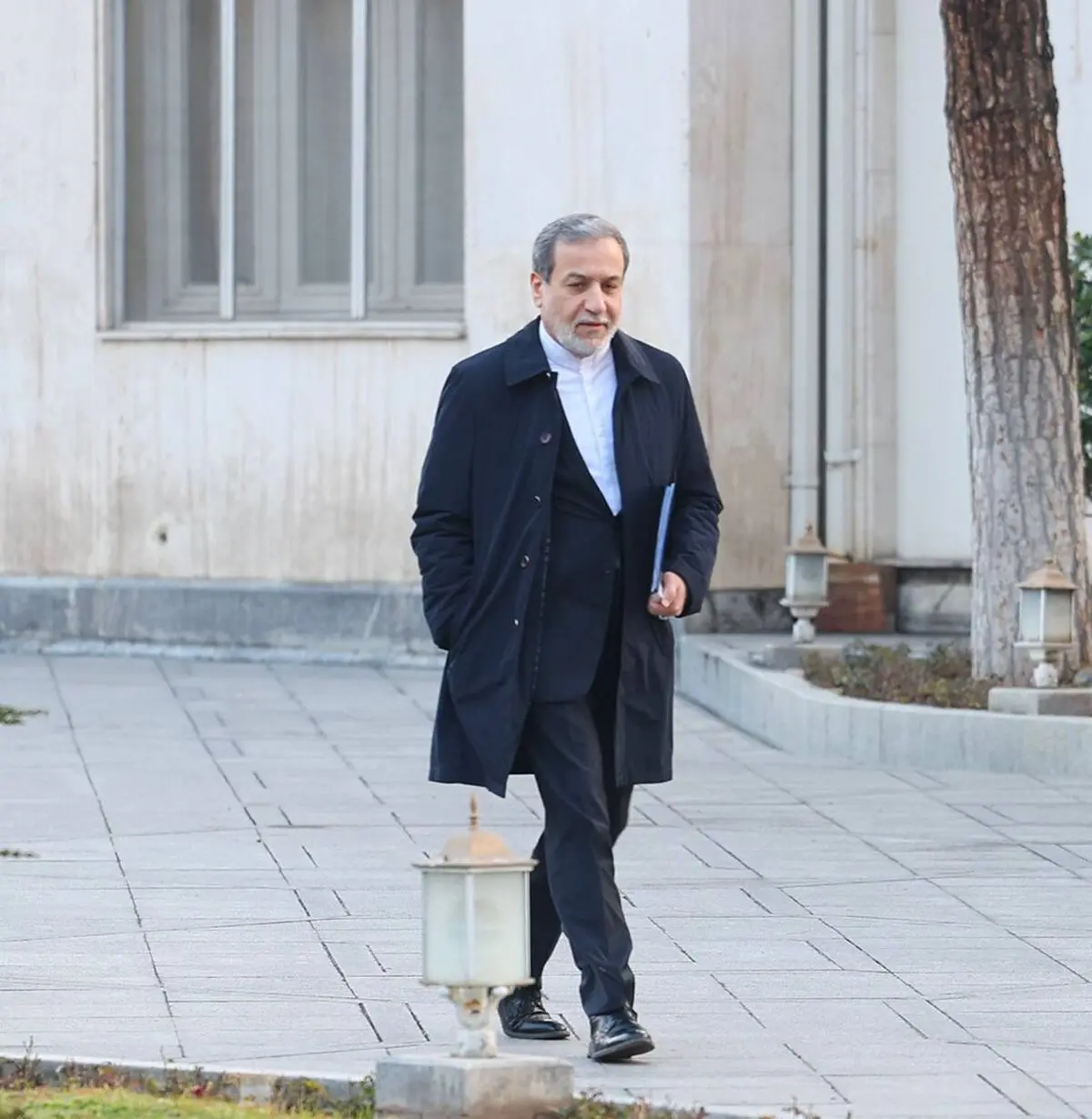 عراقچی به الجزایر می‌رود