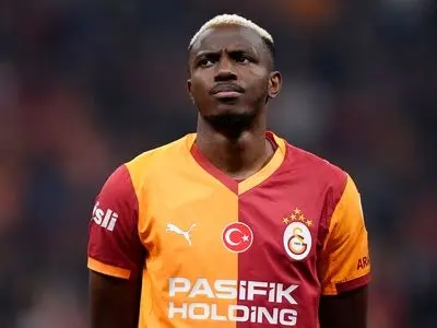 ویدئو: ویکتور اوسیمن با ضربه قیچی برگردان در دقیقه 92 ناجی گالاتاسرای شد