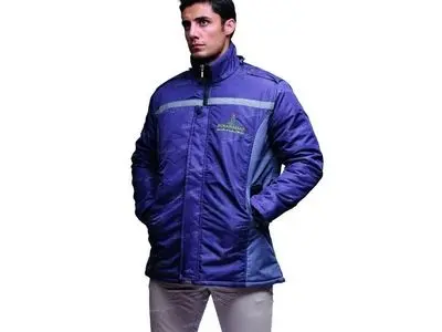 کاپشن کار زمستانی برای محیط‌های صنعتی؛ تفاوتش با کاپشن‌های معمولی