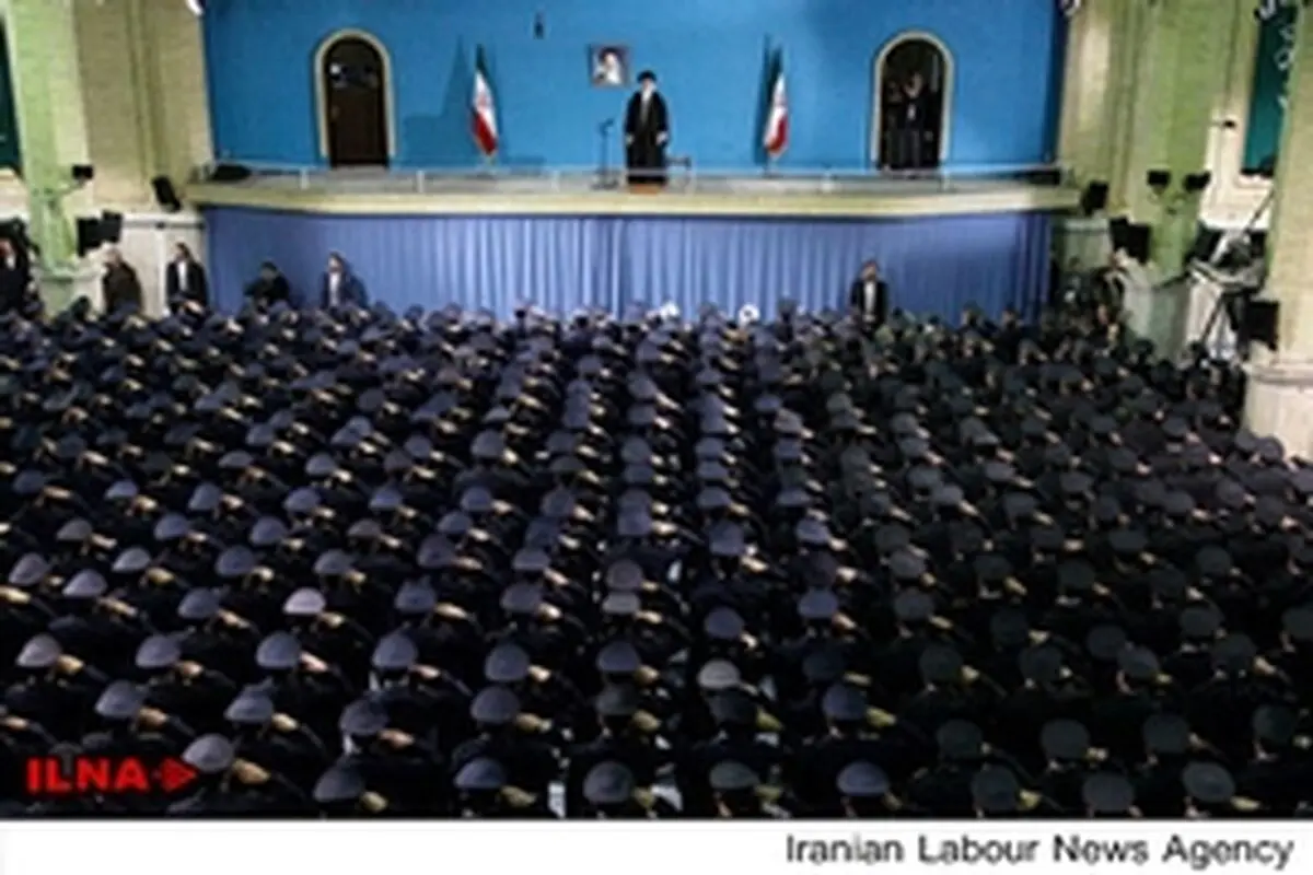 فرماندهان و کارکنان نیروی هوایی با فرمانده کل قوا دیدار کردند