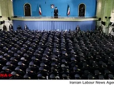 فرماندهان و کارکنان نیروی هوایی با فرمانده کل قوا دیدار کردند