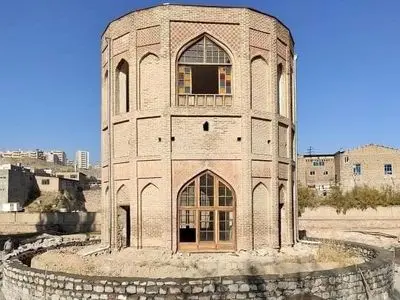 انجام مطالعات و مستندنگاری برج خلعت‌‌پوشان تبریز
