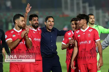 دیدار تیمهای فوتبال پرسپولیس تهران و ذوب آهن اصفهان