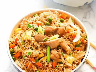 طرز تهیه پلو مرغ و قارچ؛ مقوی و سالم 