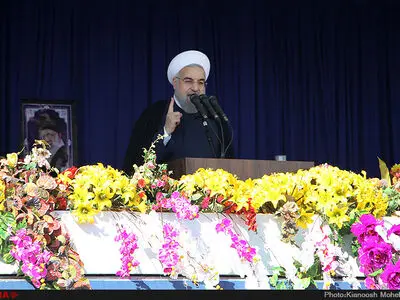 بی‌تدبیری‌های گذشته کشور را در چاه تحریم انداخته بود/ بخاطر مردم، کنار هم باشیم نه رو‌بروی هم