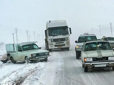 محورهای مواصلاتی آذربایجان غربی پوشیده از برف است