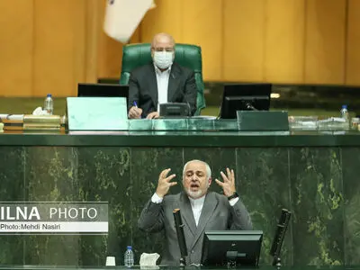 Zarif addresses Parliament open session