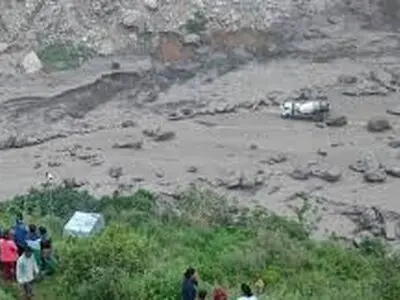 ده‌ها مفقود در پی جاری شدن سیل در مرز چین و نپال