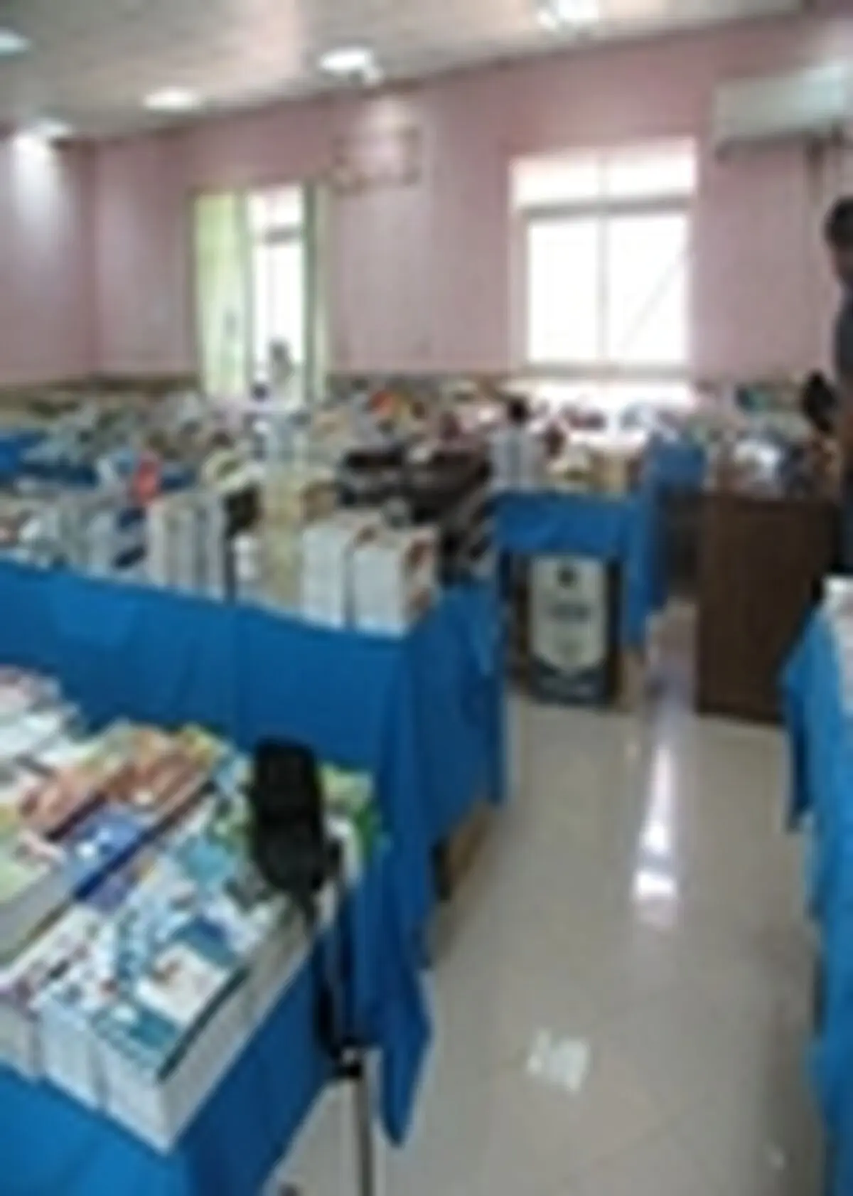 نمایشگاه بزرگ کتاب در امیدیه افتتاح شد