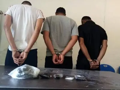دستگیری ۳ فروشنده مواد مخدر در آبادان