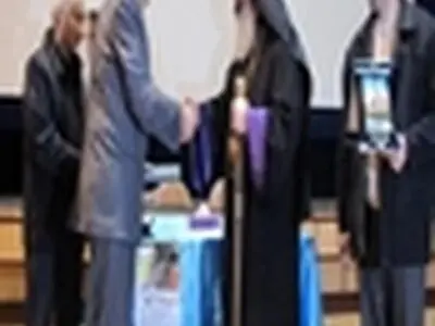 از آقای آپاراتچی تجلیل شد