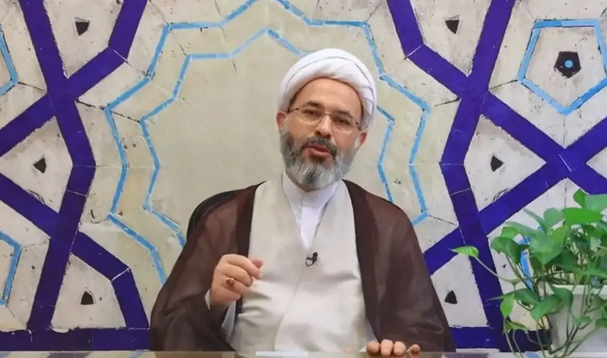 معاون حوزه‌های علمیه: باید محافظه‌کاری سیاسی را کنار گذاشته، پاسخی دندان‌شکن به اسرائیل بدهیم/ با اذن حضرت آقا می توانیم به لبنان نیروی نظامی اعزام و در جنگ مشارکت کنیم/اگر در موارد قبلی کوتاهی شده، این بار نباید معطل کنیم، باید به جنگ برویم 