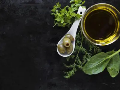 ۴۲ ملین‌ طبیعی و خانگی برای درمان یبوست