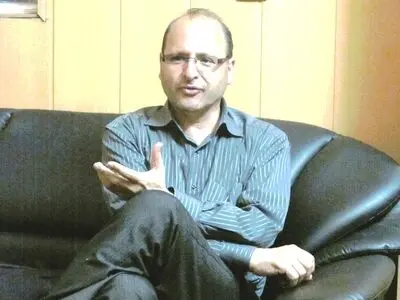 سعودی‌ها از ورود بحاح به عدن برای ایجاد جنگ روانی استفاده می‌کنند