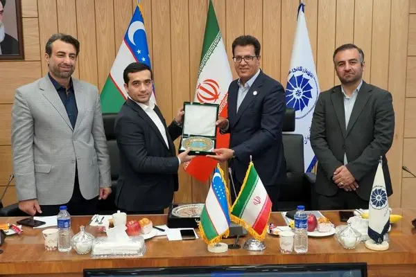 ضرورت راه‌اندازی دفتر نمایندگی همکاری بین همدان و بخارا