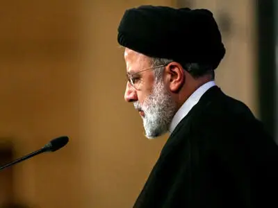 فیلم /لحظۀ اعلام شهادت رئیس‌جمهور در حرم امام رضا(ع)