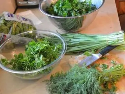 فوت و فن تهیه سبزی قورمه سبزی برای خوشمزه تر شدن آن