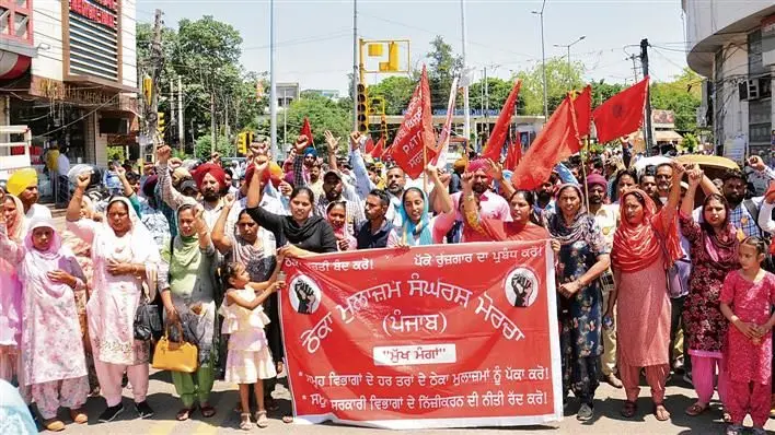 اعتراض کارگران قرارداد موقت و پیمانی هندوستان به سیاست‌های اقتصادی حزب حاکم