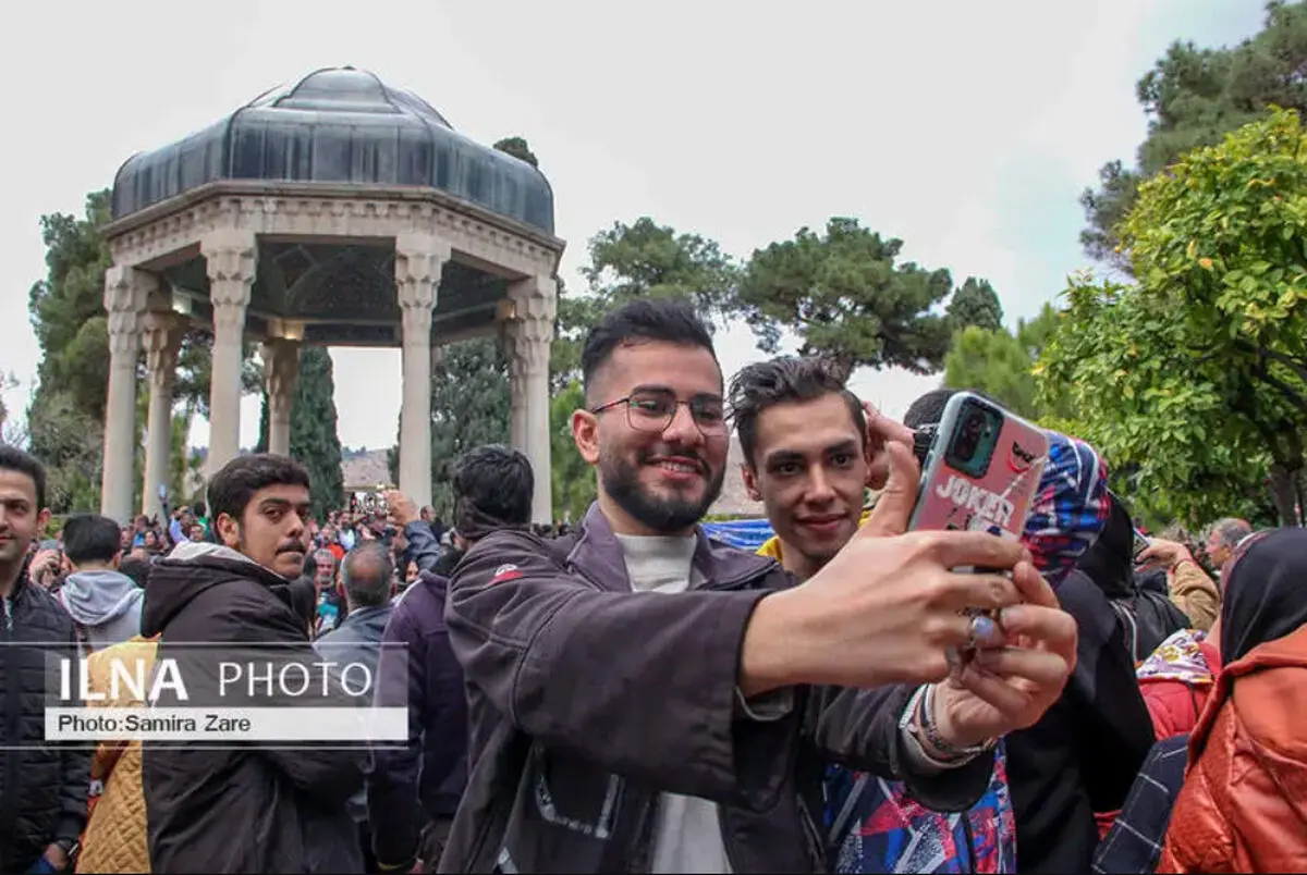 حافظ همچنان در سکوی نخست بازدید های نوروزی 