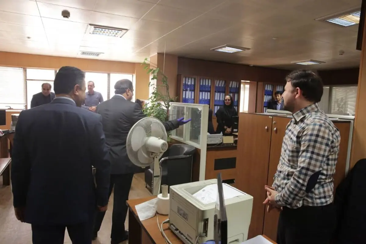بازدید مدیرعامل بیمه البرز از واحد امور مالی