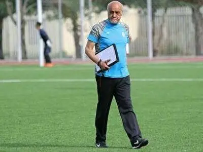 یاوری: سپاهان با نویدکیا در مسیر خوبی قدم بر می‌دارد/ برخی برای تضعیف رقبا بازیکن می‌خرند