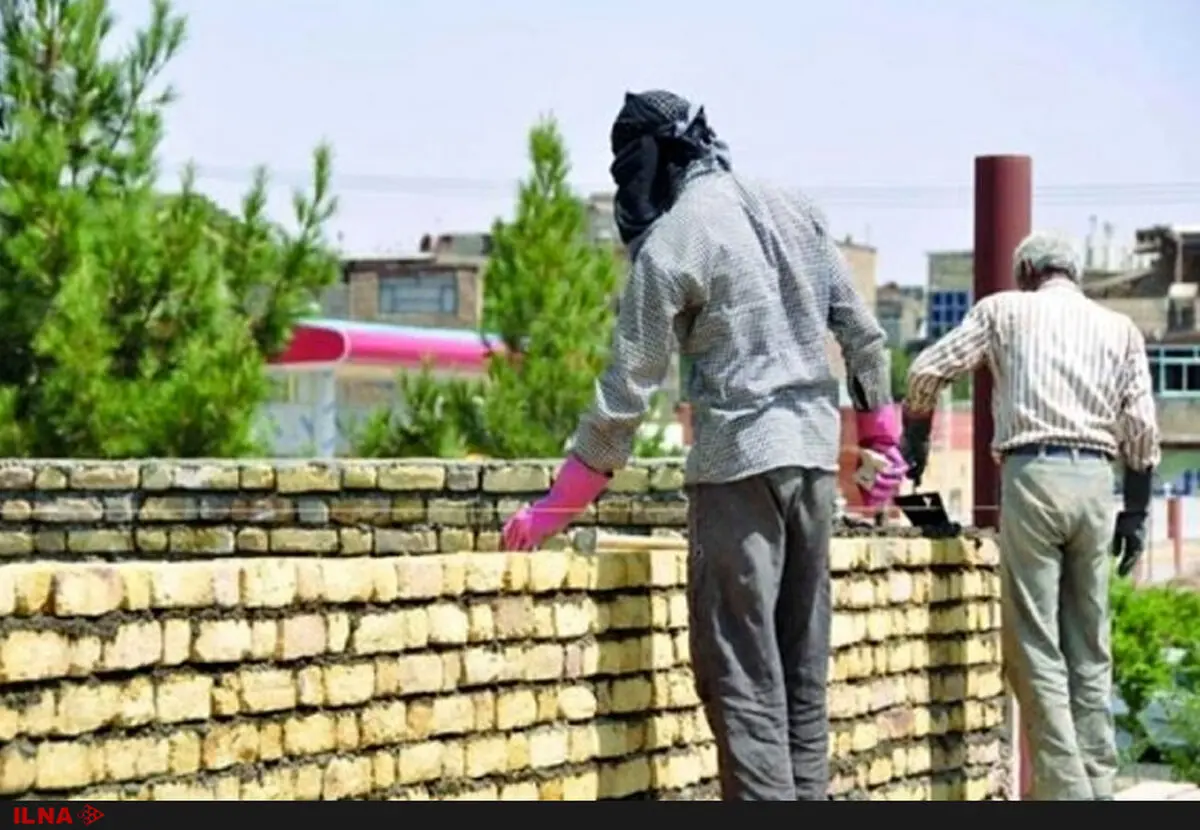 تخصیصِ ۱۹۰ هزار ظرفیت آزاد برای بیمه‌ی ساختمانی‌ها/حقوق استادکاران زیر خط گرسنگی‌ست