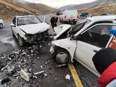  تصادف رخ‌به‌رخ پراید و پژو پارس در محور بروجن–لردگان ۵ مصدوم بر جای گذاشت