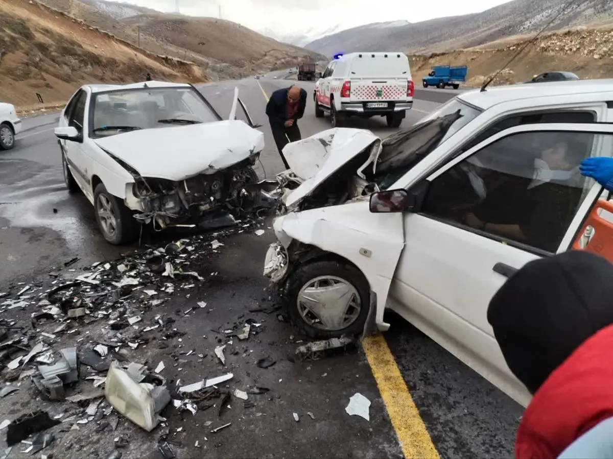  تصادف رخ‌به‌رخ پراید و پژو پارس در محور بروجن–لردگان ۵ مصدوم بر جای گذاشت