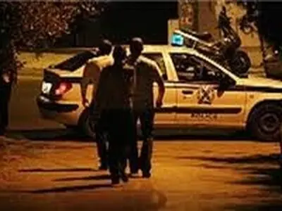 تیراندازی مهاجمان ناشناس به روزنامه‌نگار یونانی در آتن