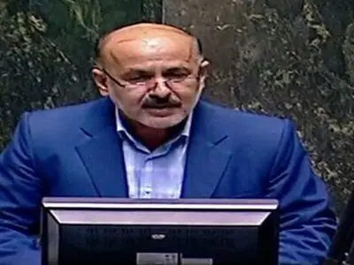 ملت ایران از حقوق مشروع خود در علوم جدید کوتاه نخواهد آمد