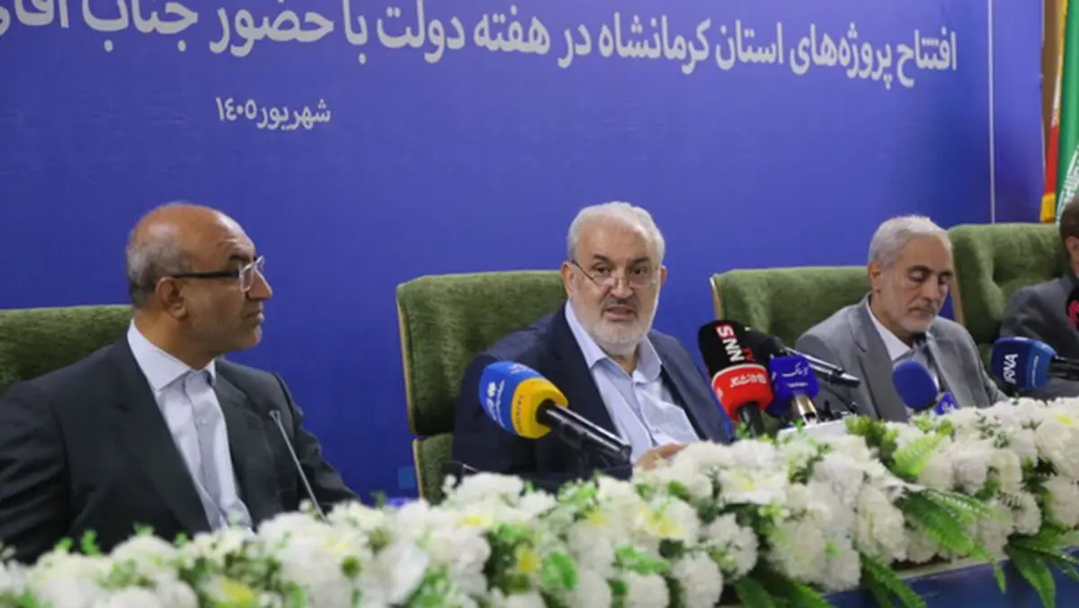 هر هفته ۱۰۰ مگاوات نیروگاه خورشیدی افتتاح می‌کنیم