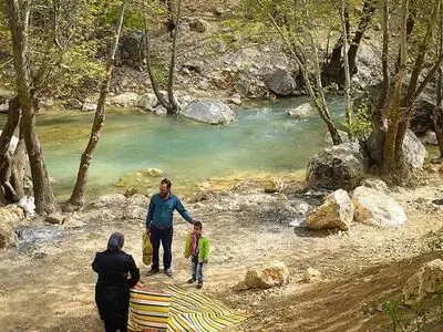 اعتراض فعالان زیست محیطی به واگذاری تنگ بستانک/ چوب حراج به ارزش های زیستی تحت لوای گردشگری