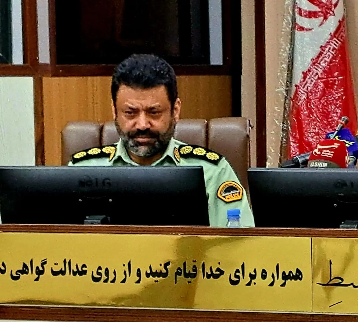 خبرنگاران چشم و گوش و زبان گویای فراجا هستند