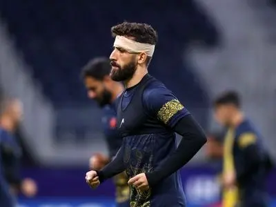 یک پرسپولیسی از تراکتور جدا می‌شود