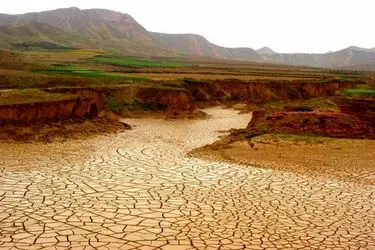 480 هزار هکتار اراضی ملی استان مرکزی در سیطره عرصه‌های بیابانی و کویری 