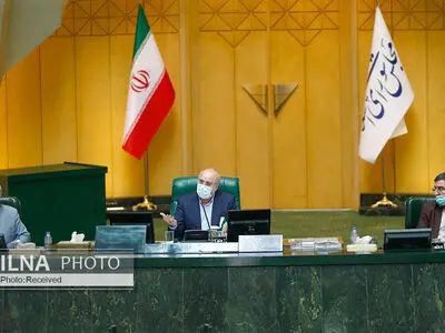 قالیباف از نمایشگاه دستاوردهای وزارت دفاع در حوزه رزم‌زمینی بازدید کرد