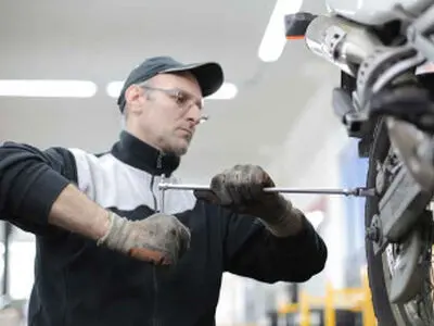 راه های تشخیص تمام شدن لنت موتور سیکلت