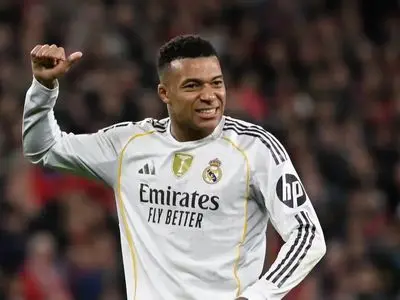 ورود هیجان انگیز امباپه به ال‌کلاسیکو: السلام علیکم