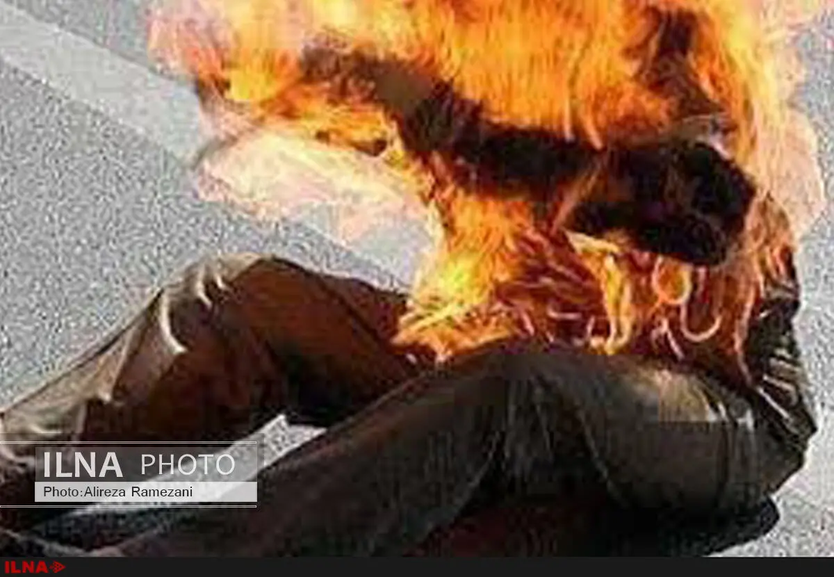 شهروند تهرانی به علت تعلل در مساعدت مالی مقابل شهرداری خودسوزی کرد