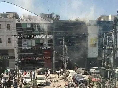 انفجار شدیدی لاهور را لرزاند+ تصاویر