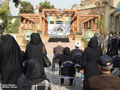 وحید حیاتی طی مراسمی تشییع و به خاک سپرده شد/ حیاتی در کنار هنرش روابط عمومی قوی و شخصیت بسیط داشت